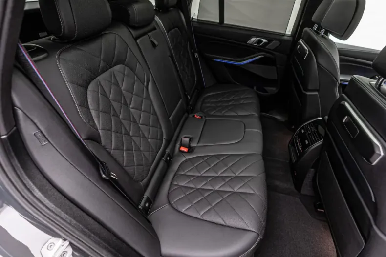 BMW X5 M60 (Seria X) din 2024 cu 10.500 km - oferta BMW207582 - foto 37