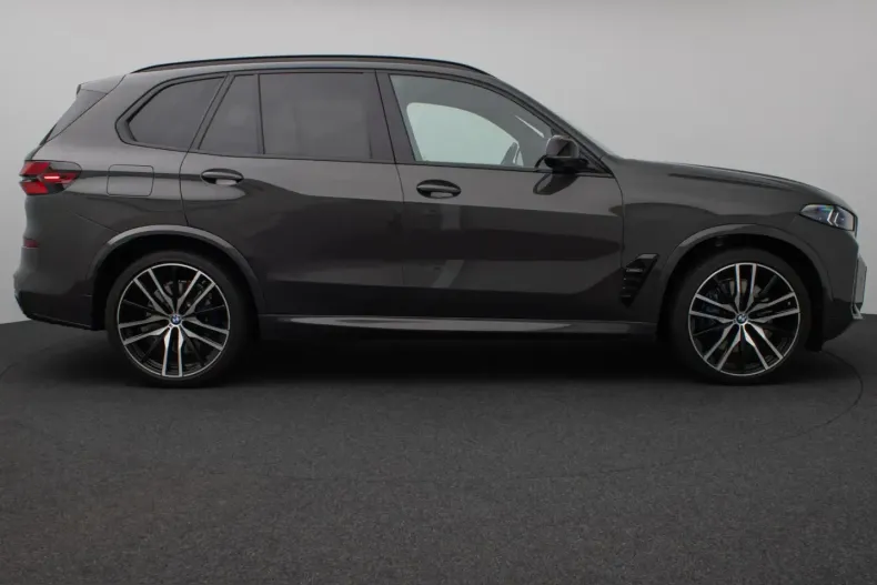 BMW X5 M60 (Seria X) din 2023 cu 29.107 km - oferta BMW207586 - foto 5