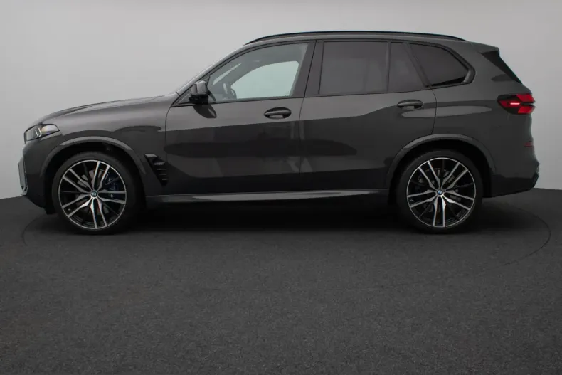 BMW X5 M60 (Seria X) din 2023 cu 29.107 km - oferta BMW207586 - foto 9