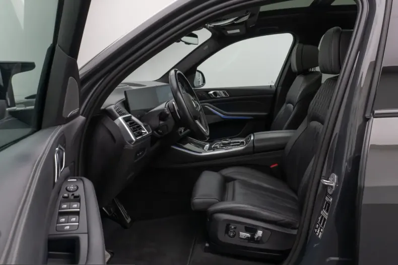 BMW X5 M60 (Seria X) din 2023 cu 29.107 km - oferta BMW207586 - foto 17