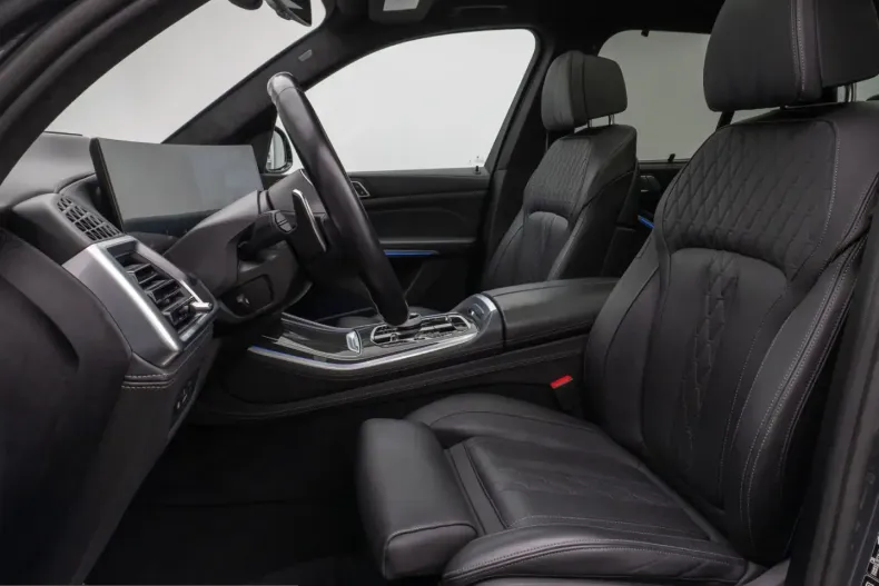 BMW X5 M60 (Seria X) din 2023 cu 29.107 km - oferta BMW207586 - foto 32