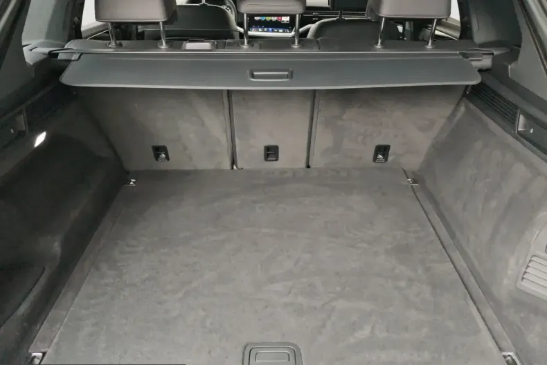 Volkswagen Touareg din 2023 cu 59.900 km - oferta VOL207587 - foto 12