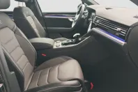 Volkswagen Touareg din 2023 cu 59.900 km - oferta VOL207587 - foto 13