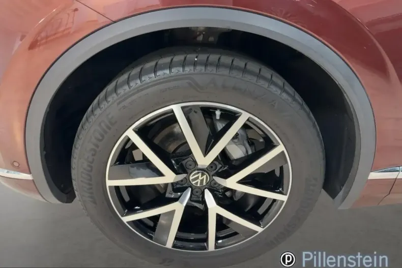 Volkswagen Touareg din 2022 cu 80.100 km - oferta VOL207588 - foto 5