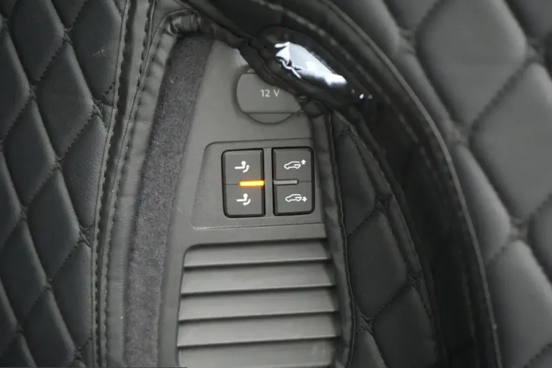 Volkswagen Touareg din 2022 cu 68.398 km - oferta VOL207592 - foto 15