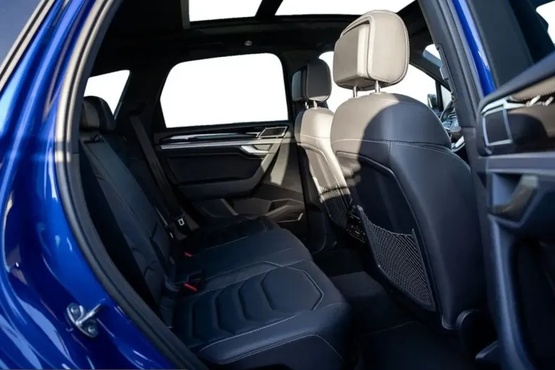 Volkswagen Touareg din 2022 cu 79.592 km - oferta VOL207594 - foto 4