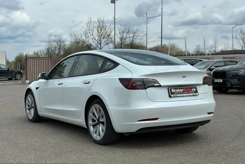 Tesla Model 3 din 2023 cu 57.475 km - oferta TES207597 - foto 6