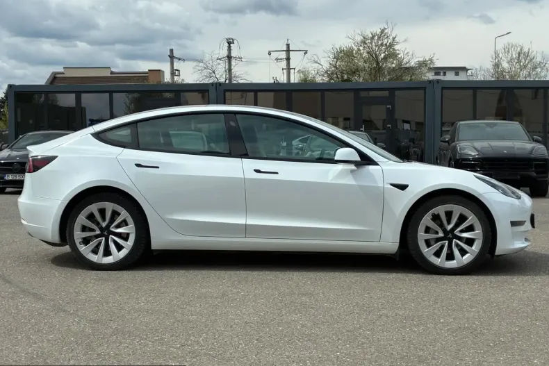 Tesla Model 3 din 2023 cu 57.475 km - oferta TES207597 - foto 7