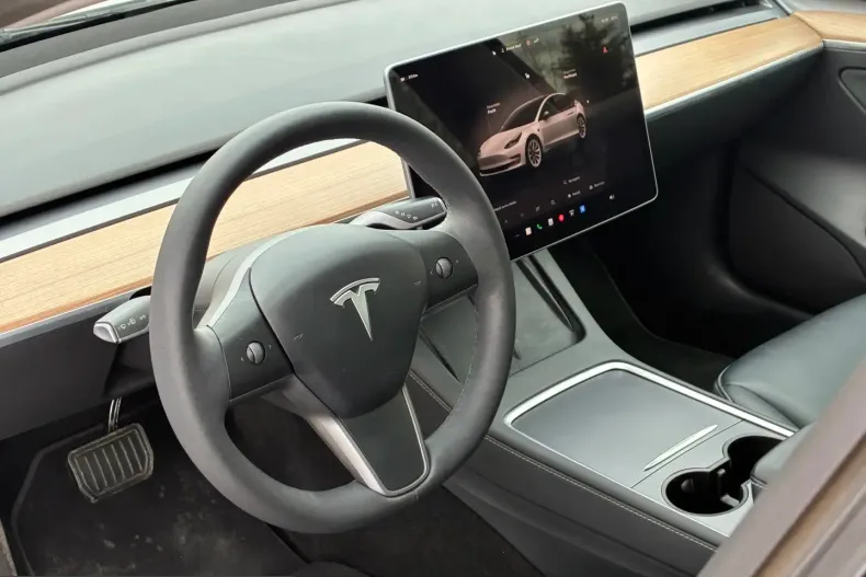 Tesla Model 3 din 2023 cu 57.475 km - oferta TES207597 - foto 11