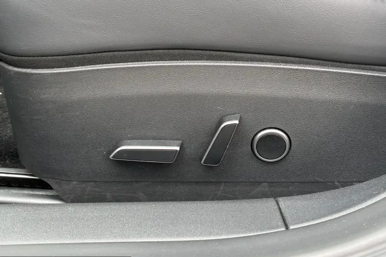 Tesla Model 3 din 2023 cu 57.475 km - oferta TES207597 - foto 25