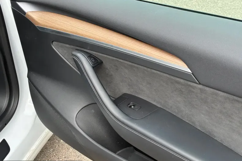 Tesla Model 3 din 2023 cu 57.475 km - oferta TES207597 - foto 28