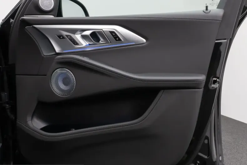 BMW XM (Seria X) din 2024 cu 26.387 km - oferta BMW207601 - foto 26