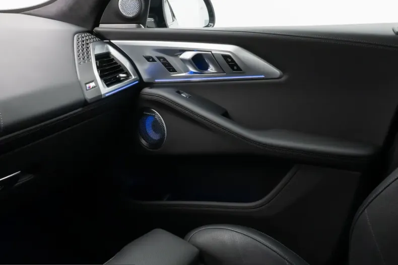 BMW XM (Seria X) din 2024 cu 26.387 km - oferta BMW207601 - foto 29