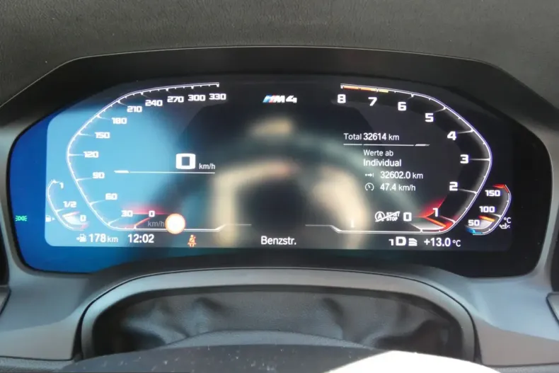 BMW M4 (Seria 4) din 2023 cu 32.612 km - oferta BMW207621 - foto 31