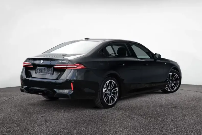 BMW 530 (Seria 5) din 2024 cu 9.600 km - oferta BMW207624 - foto 2