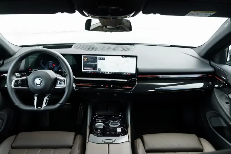 BMW 530 (Seria 5) din 2024 cu 9.600 km - oferta BMW207624 - foto 6