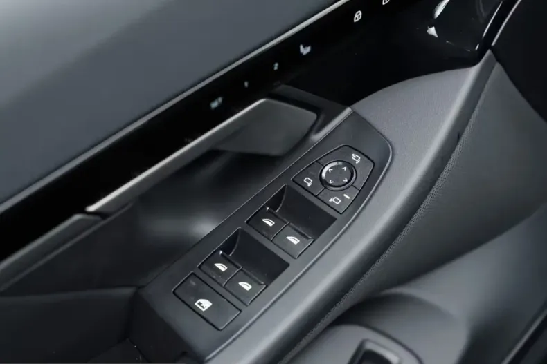 BMW 530 (Seria 5) din 2024 cu 9.600 km - oferta BMW207624 - foto 14