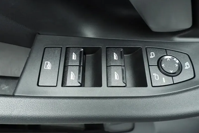 BMW 530 (Seria 5) din 2024 cu 9.000 km - oferta BMW207628 - foto 11