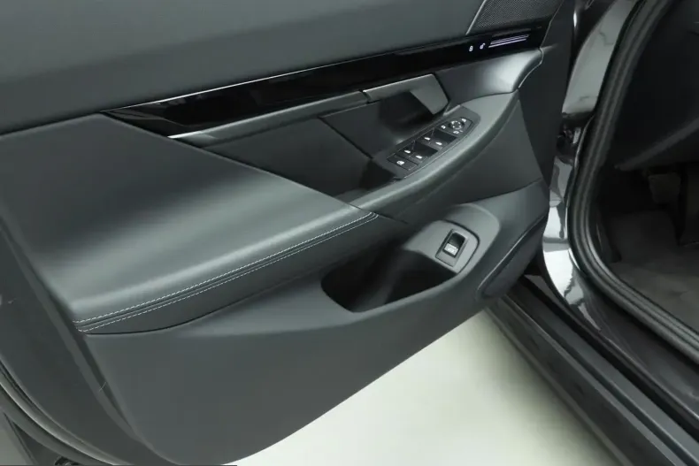 BMW 530 (Seria 5) din 2024 cu 9.000 km - oferta BMW207628 - foto 26