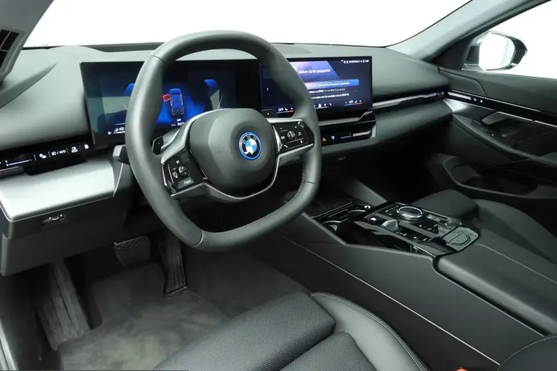 BMW 530 (Seria 5) din 2024 cu 9.000 km - oferta BMW207628 - foto 28