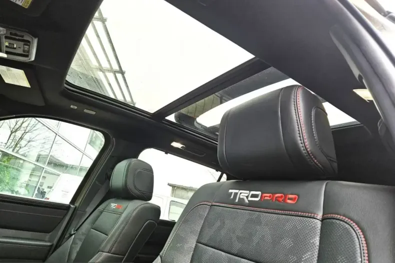 Toyota Sequoia din 2025 cu 75 km - oferta TOY207634 - foto 13