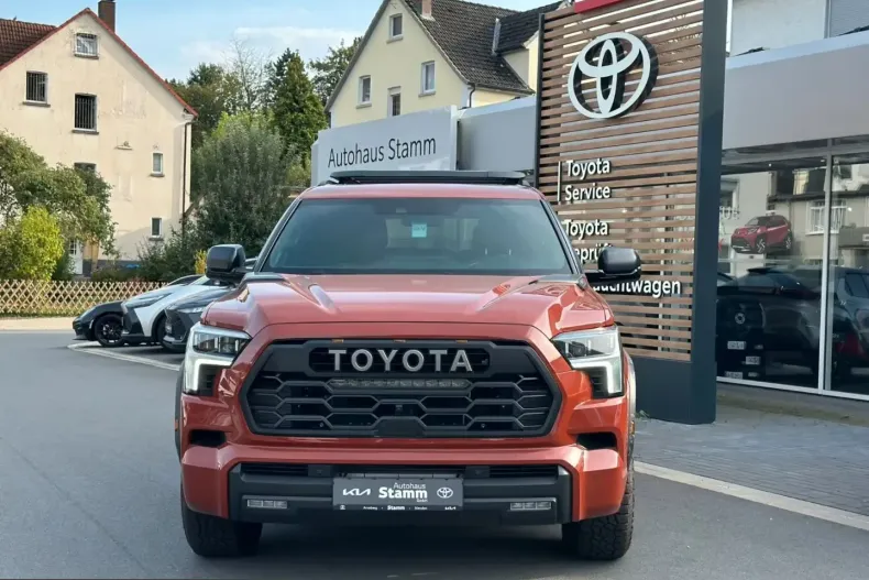 Toyota Sequoia din 2024 cu 987 km - oferta TOY207644 - foto 4