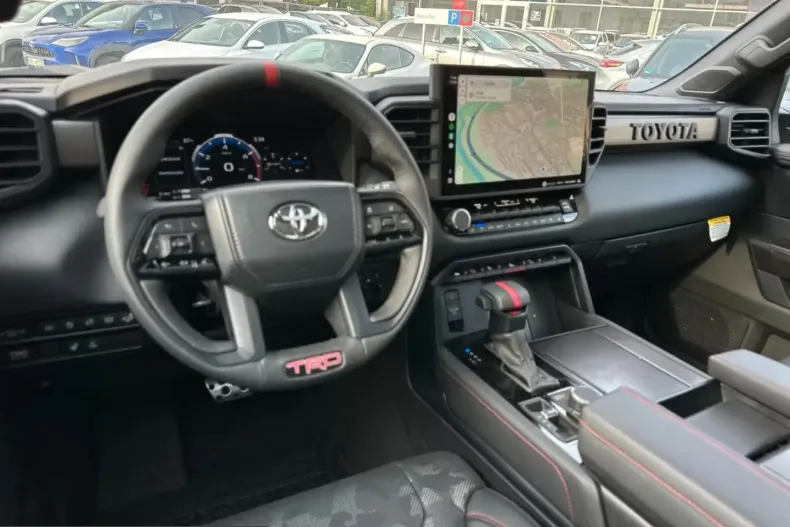 Toyota Sequoia din 2024 cu 987 km - oferta TOY207644 - foto 10