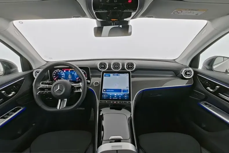 Mercedes-Benz GLC 300 (Clasa GLC) din 2025 cu 23.659 km - oferta MER207647 - foto 6