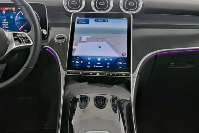 Mercedes-Benz GLC 200 (Clasa GLC) din 2025 cu 10.189 km - oferta MER207648 - foto 4