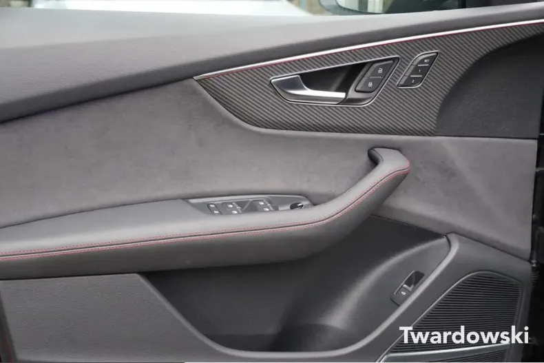 Audi Q8 din 2025 cu 22.673 km - oferta AUD207661 - foto 7