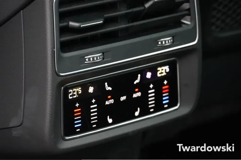 Audi Q8 din 2025 cu 22.673 km - oferta AUD207661 - foto 17