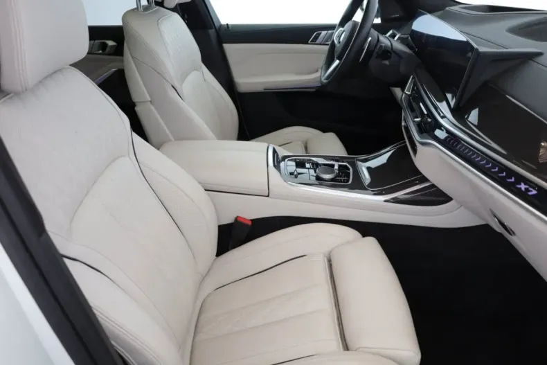 BMW X7 (Seria X) din 2024 cu 14.455 km - oferta BMW207665 - foto 7