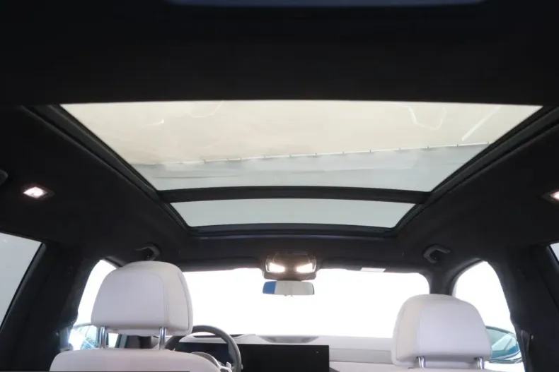 BMW X7 (Seria X) din 2024 cu 14.455 km - oferta BMW207665 - foto 13