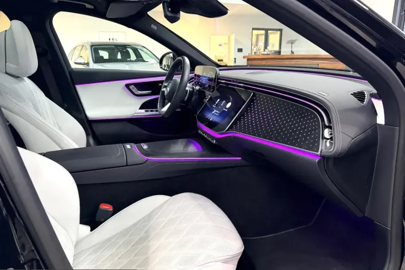 Mercedes-Benz E 220 (Clasa E) din 2025 cu 14.000 km - oferta MER207679 - foto 9