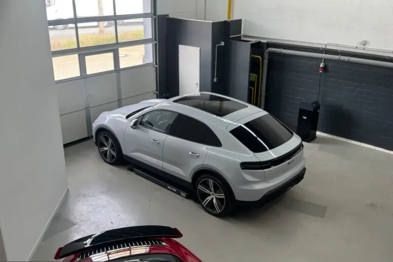 Porsche Macan din 2024 cu 36.700 km - oferta POR207680 - foto 10