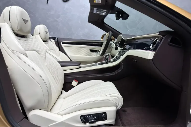 Bentley Continental GTC din 2025 cu 8.854 km - oferta BEN207685 - foto 20