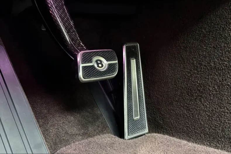 Bentley Continental GTC din 2025 cu 8.854 km - oferta BEN207685 - foto 34