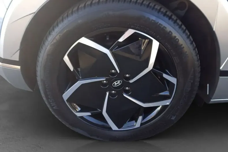 Hyundai IONIQ 5 din 2024 cu 15.914 km - oferta HYU207687 - foto 25