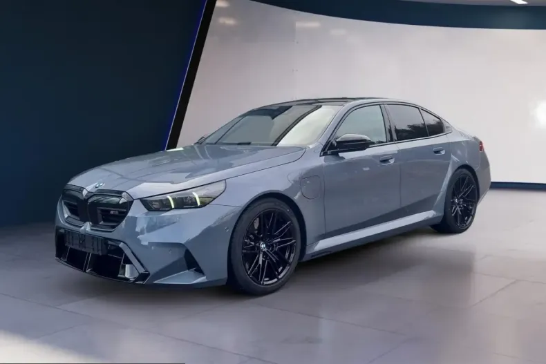 BMW M5 (Seria 5) din 2025 cu 2.208 km - oferta BMW207688 - foto 2