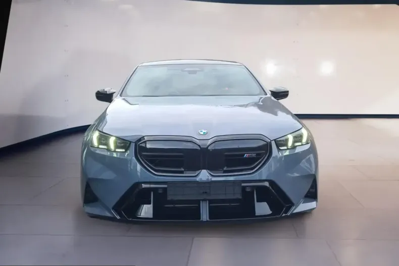 BMW M5 (Seria 5) din 2025 cu 2.208 km - oferta BMW207688 - foto 3