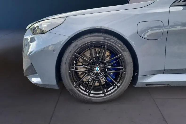 BMW M5 (Seria 5) din 2025 cu 2.208 km - oferta BMW207688 - foto 7