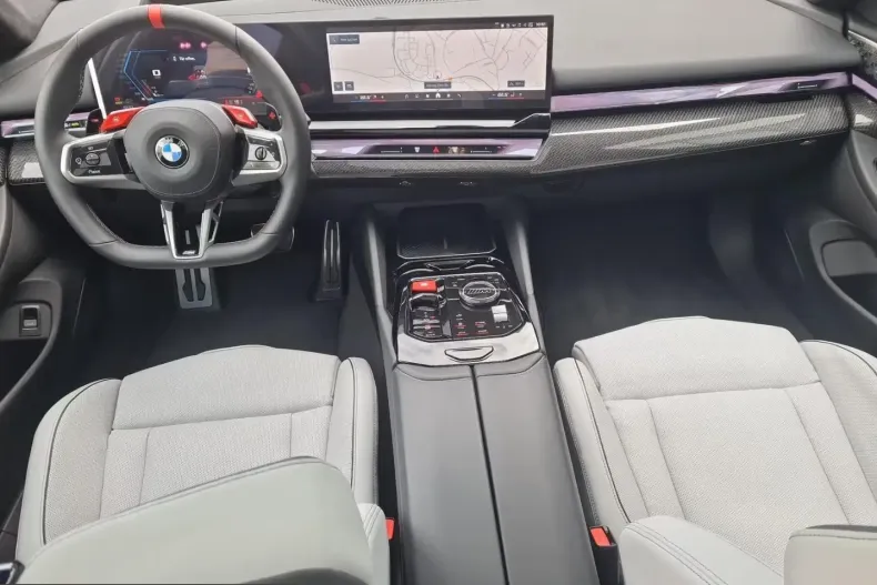 BMW M5 (Seria 5) din 2025 cu 2.208 km - oferta BMW207688 - foto 9