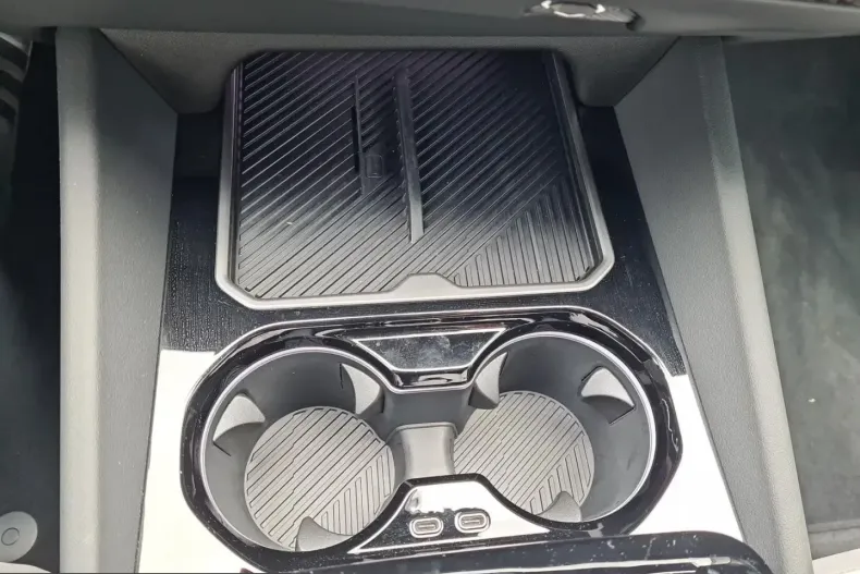 BMW M5 (Seria 5) din 2025 cu 2.208 km - oferta BMW207688 - foto 11