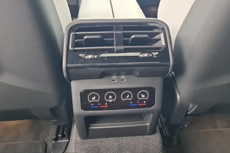 BMW M5 (Seria 5) din 2025 cu 2.208 km - oferta BMW207688 - foto 23