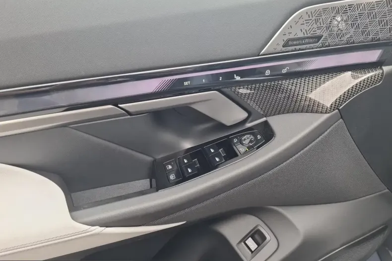 BMW M5 (Seria 5) din 2025 cu 2.208 km - oferta BMW207688 - foto 24