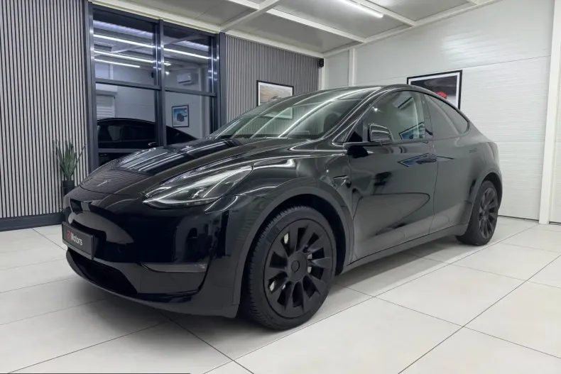 Tesla Model Y din 2023 cu 68.608 km - oferta TES207694 - foto 1