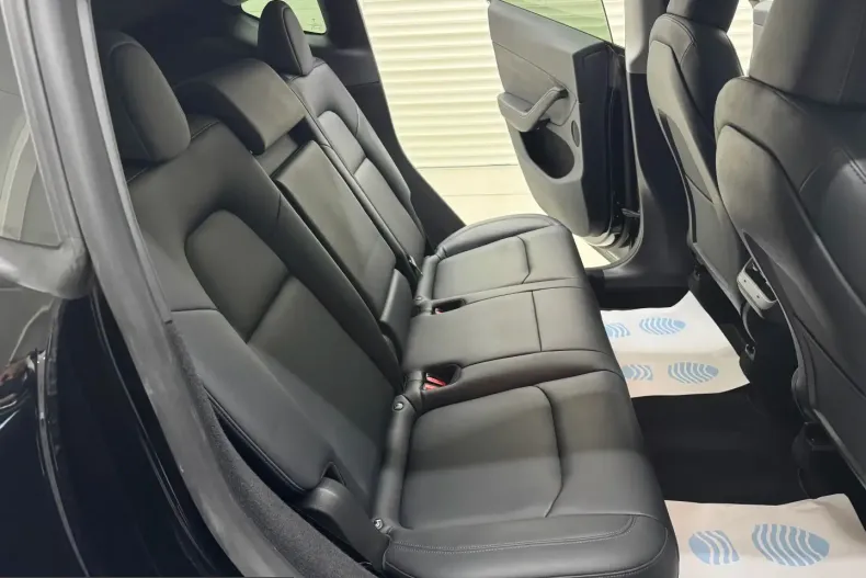 Tesla Model Y din 2023 cu 68.608 km - oferta TES207694 - foto 8