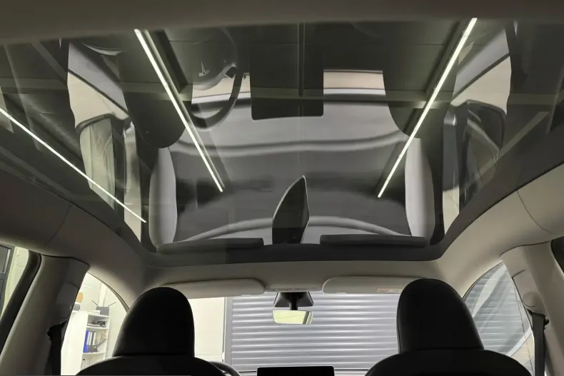 Tesla Model Y din 2023 cu 68.608 km - oferta TES207694 - foto 15