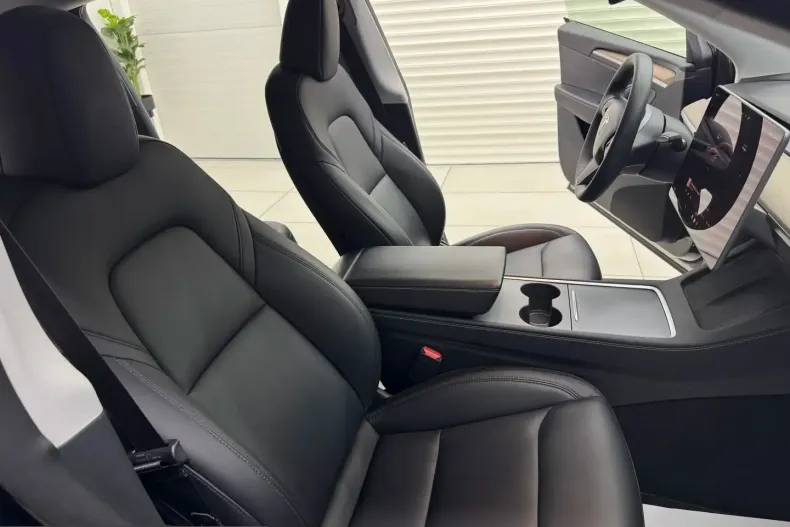 Tesla Model Y din 2023 cu 68.608 km - oferta TES207694 - foto 25