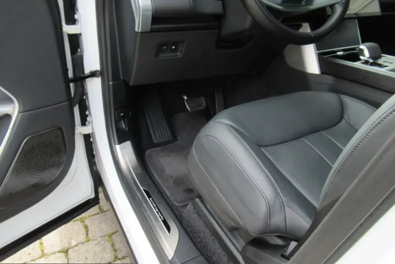 Land Rover Range Rover din 2024 cu 35.000 km - oferta LAN207698 - foto 8